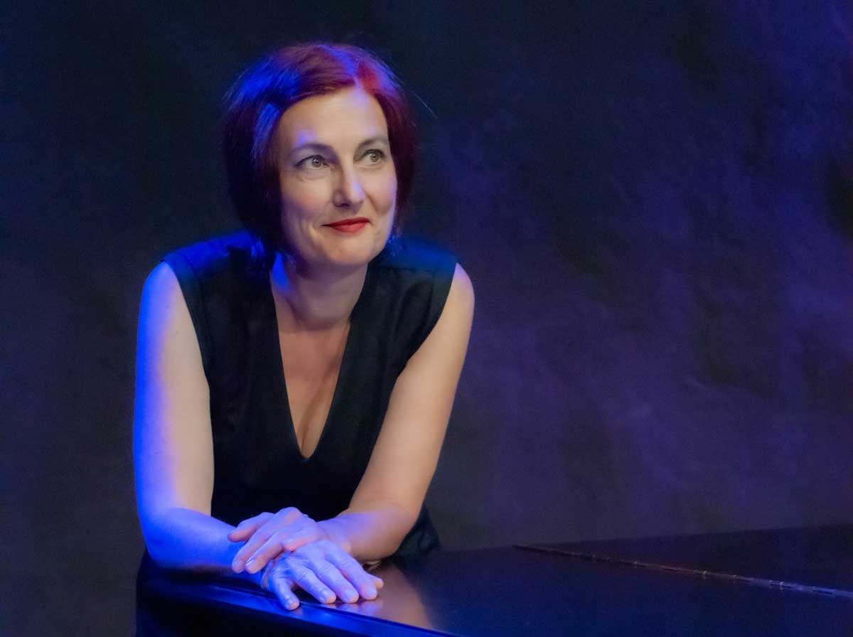 Esther-Hasler---7-auf-einen-Streich!-Solo_-Foto-by-Caro-Koopman